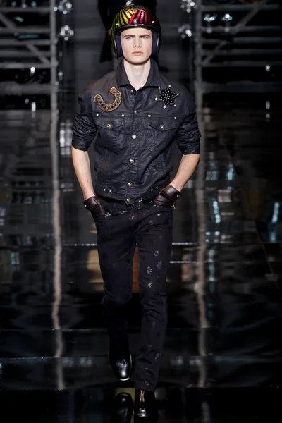 Look 33